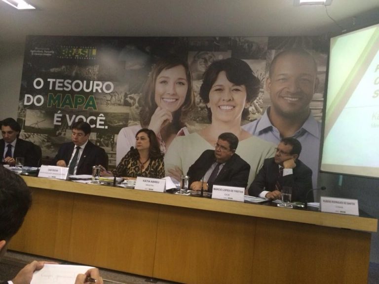 Sindilat presente ao lançamento do Projeto de Melhoria da Competitividade e Qualidade do Leite Brasileiro