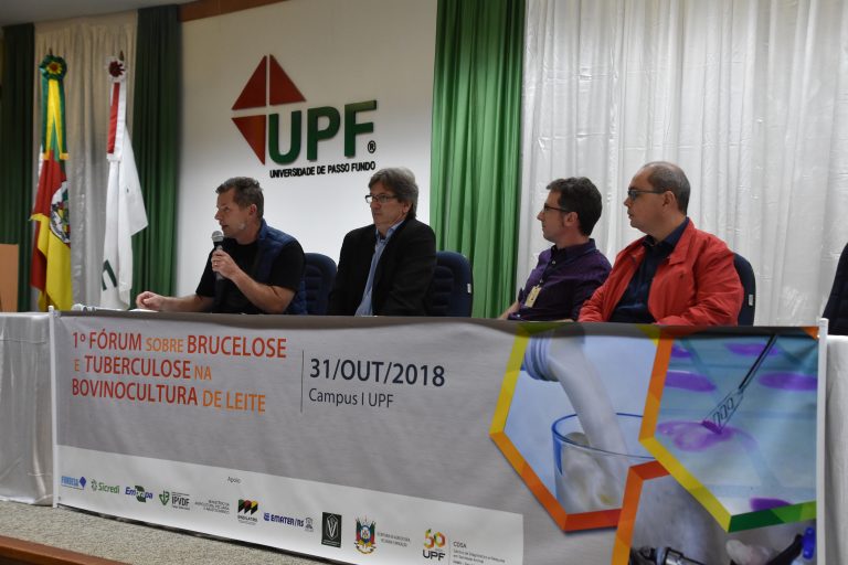 Sindilat participa do 1° Seminário de Brucelose e Tuberculose na Bovinocultura do Leite