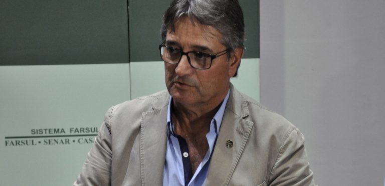 Sindilat parabeniza nova diretoria da Farsul e destaca bandeira da bacia leiteira