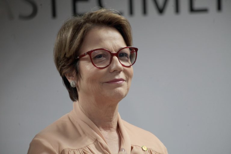 Sindilat se reúne com a ministra da Agricultura nesta quinta-feira