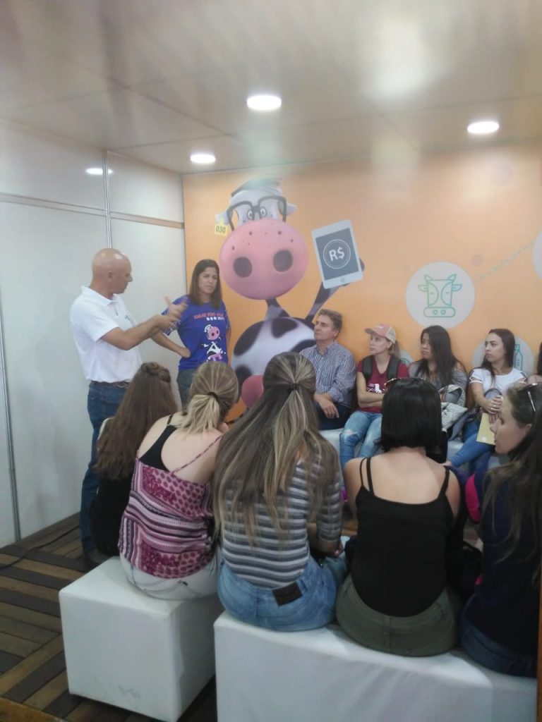 Embrapa divulga Ideas For Milk na Expodireto Cotrijal
