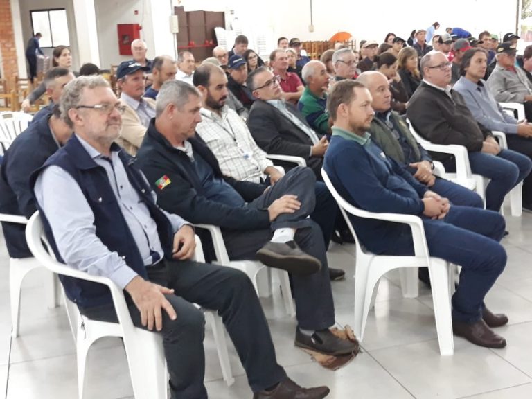 Fórum reúne produtores de leite em Augusto Pestana