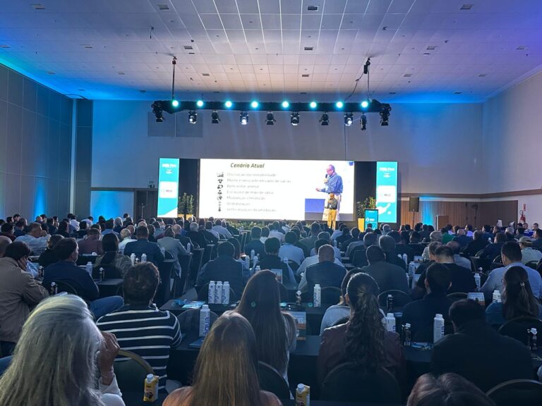 Sindilat/RS acompanha o MilkPro Summit 2025 no debate de inovações para o setor lácteo
