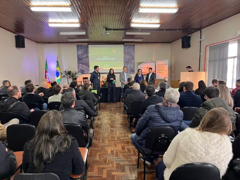 Junto com o Estado, setor leiteiro busca tecnologias e políticas de inovação