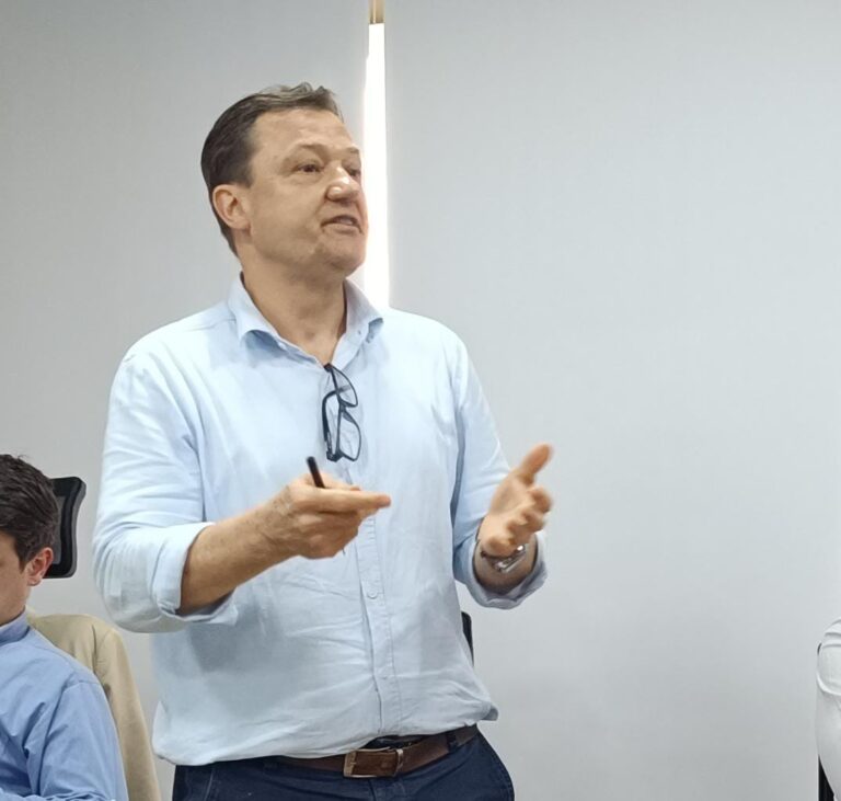 Setor leiteiro do Sul do Brasil pede apoio diante de superoferta e avanço das importações 