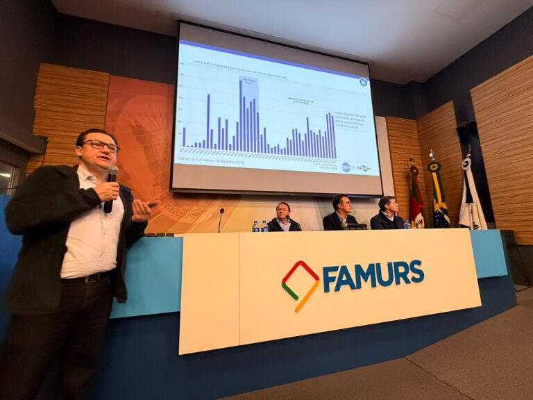 Sindilat/RS debate desafios e oportunidades da cadeia do leite no 33º Seminário dos Secretários Municipais de Agricultura